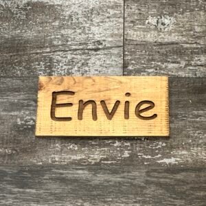 Envie Sign